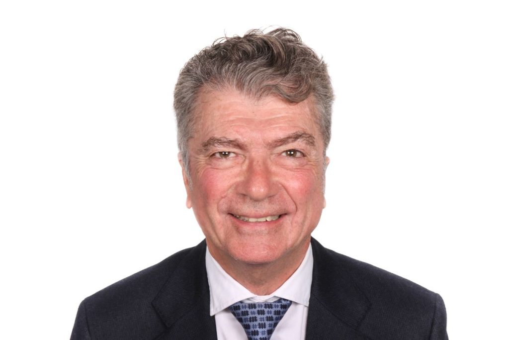 Dr Juan Santiago dentista en CIRO Alcobendas Madrid